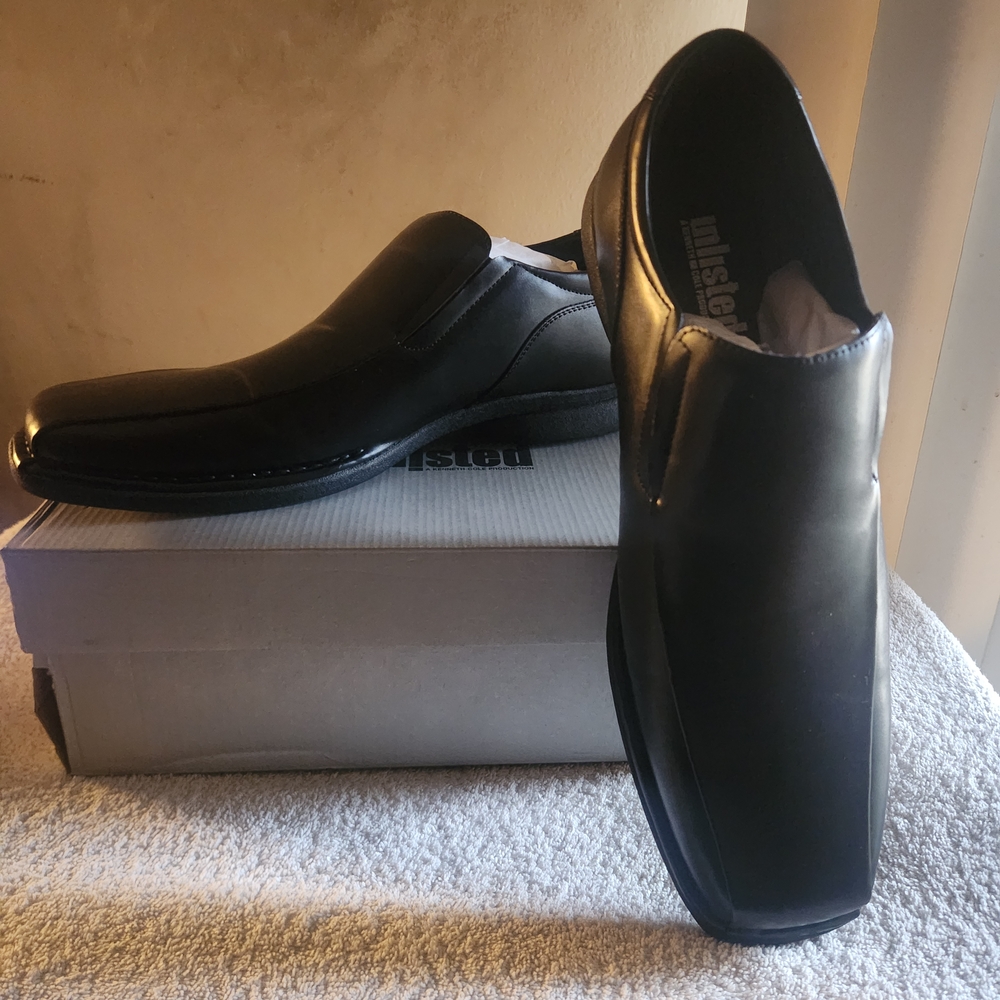Kenneth Cole Unlisted Men’s Black Slip-On Square-Toe Dress Loafers